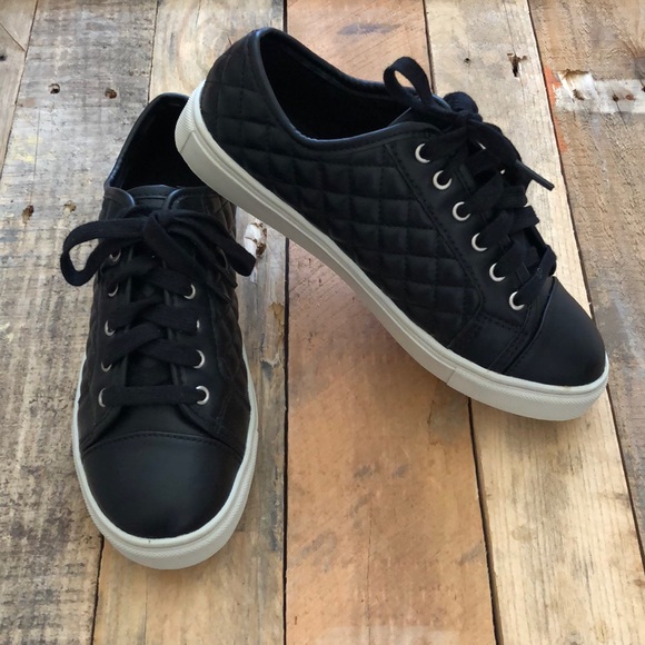 Madden Girl Shoes - NWT Madden Girl Evette Quilted Sneakers